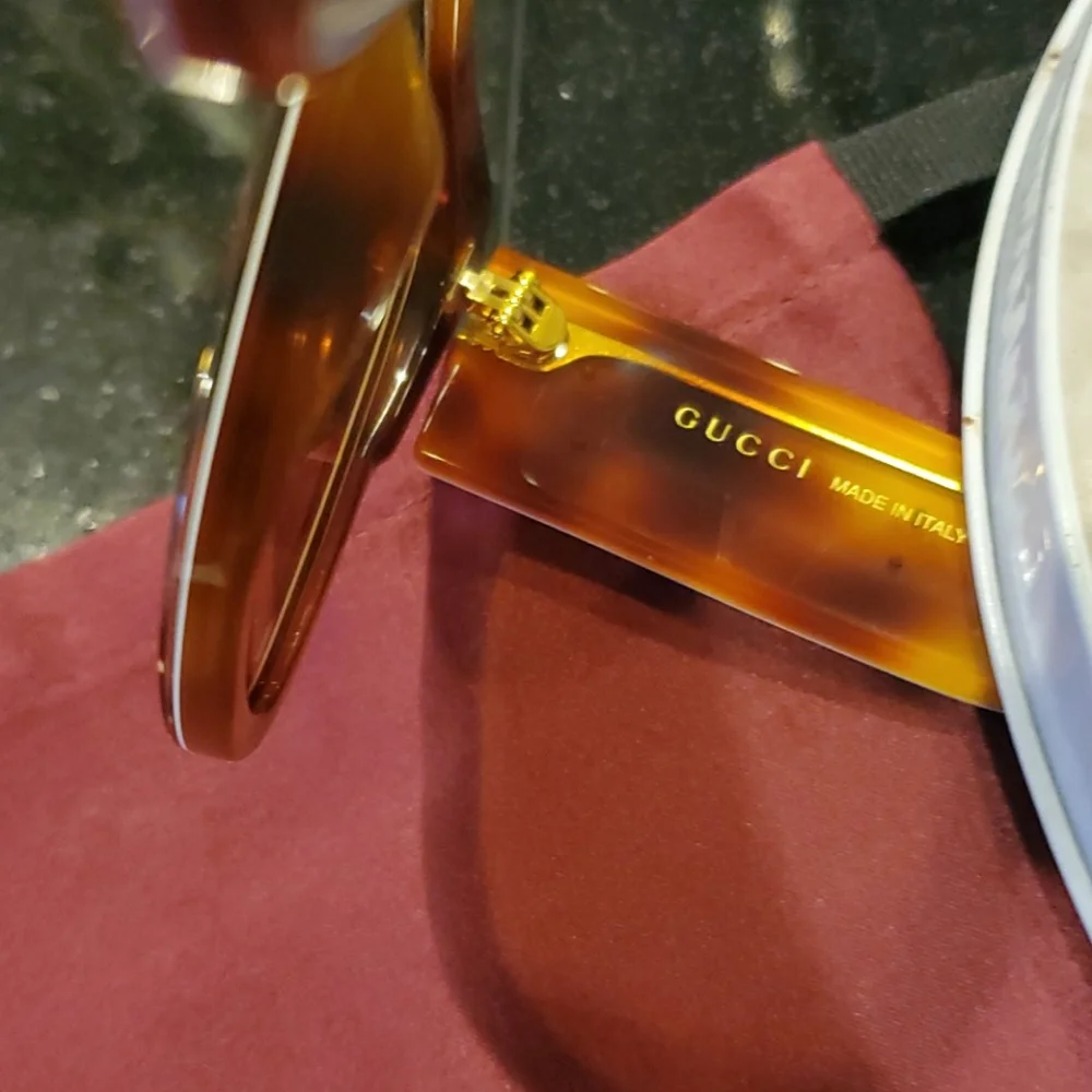 Gucci  new HP new multi color  sunglasses warranty